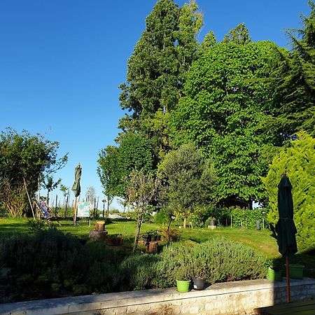 La Tour Du Raygnier Acomodação com café da manhã Verneuil-le-Chateau Exterior foto